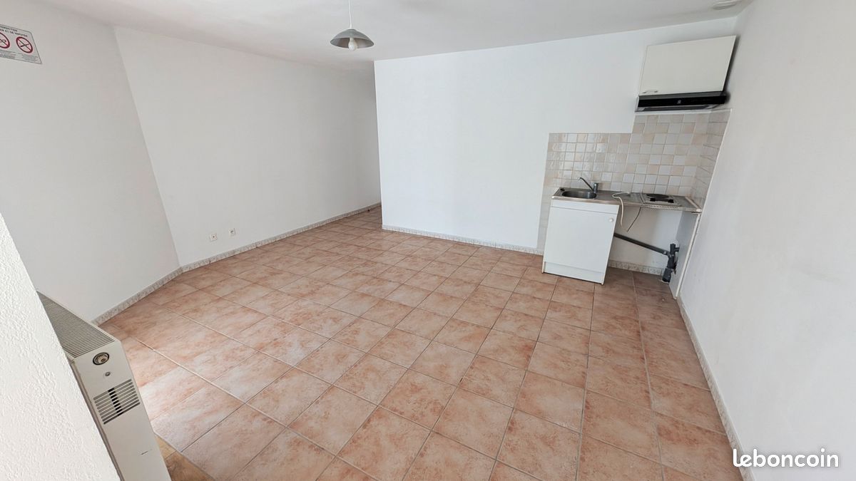 Appartement 1 pièce 25 m² · à Saintes · 25 m² · 320 €/mois