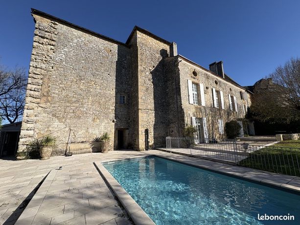 Château 16 pièces 450 m²