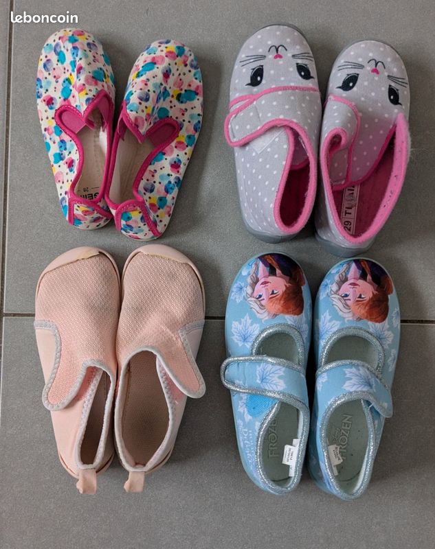 Chaussons filles (pointure 28 à 30) excellent état Chaussures