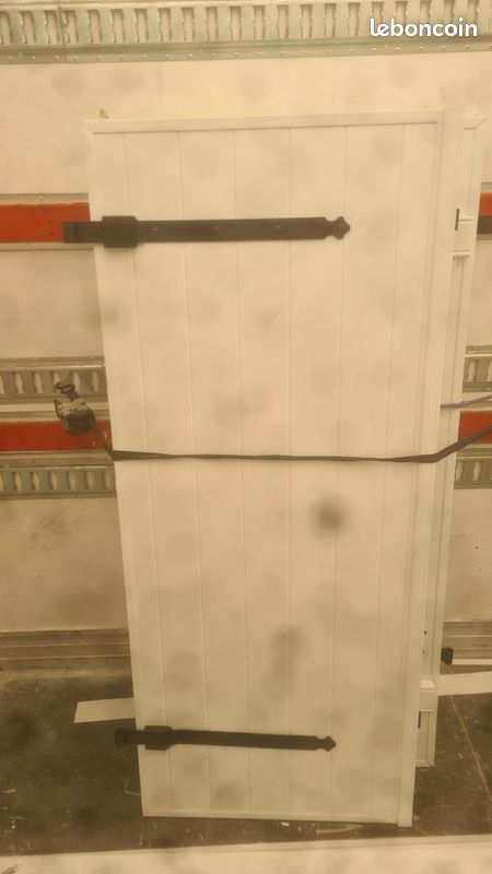 Volet battant pvc (image 1)