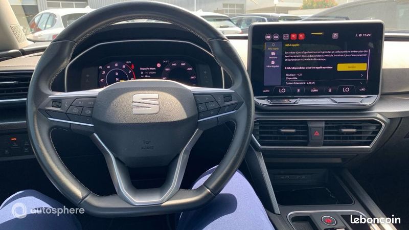Seat Leon 1.5 eHybrid 204ch Style DSG6 (image 11)