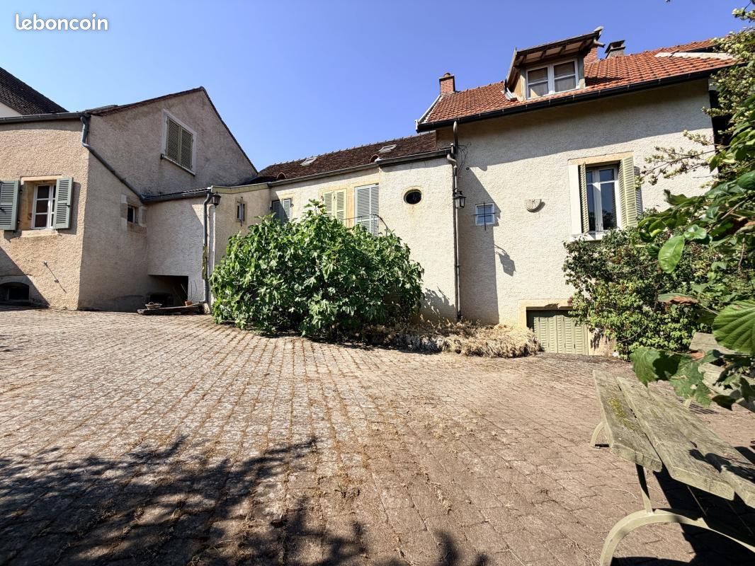 Maison 7 pièces 177 m² · à Couchey · 177 m² · 499 000 €