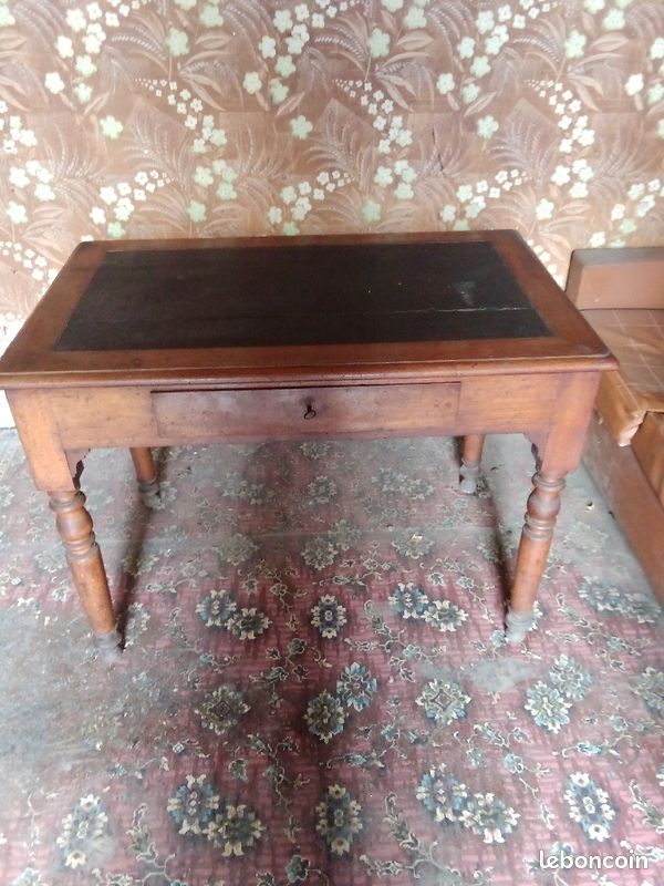 Bureau (image 1)