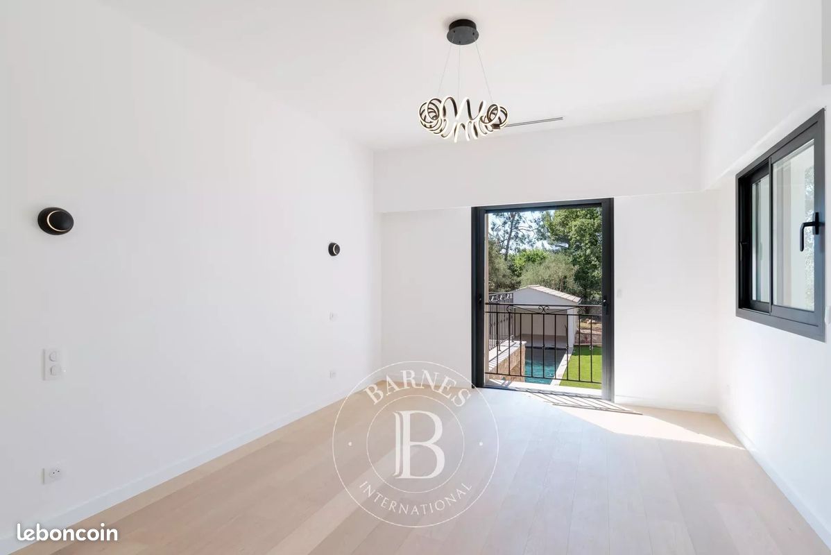 Villa 7 pièces 239 m² (image 16)