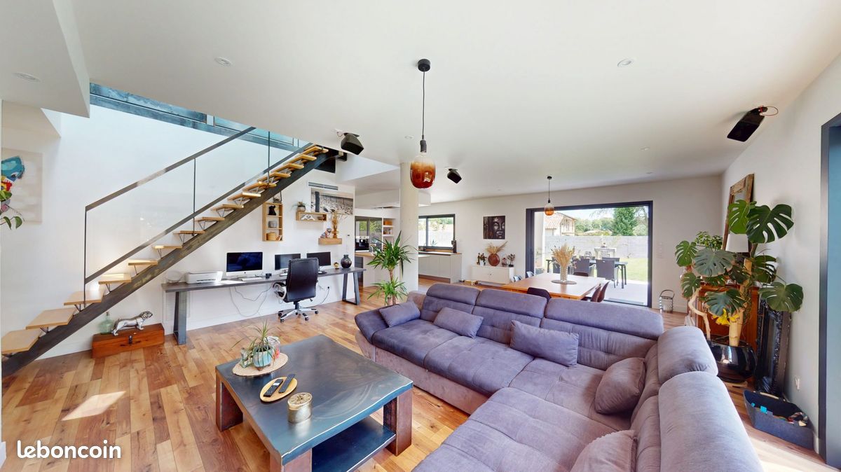 Maison 6 pièces 174 m² · à Castelnau-d'Estrétefonds · 174 m² · 449 000 €