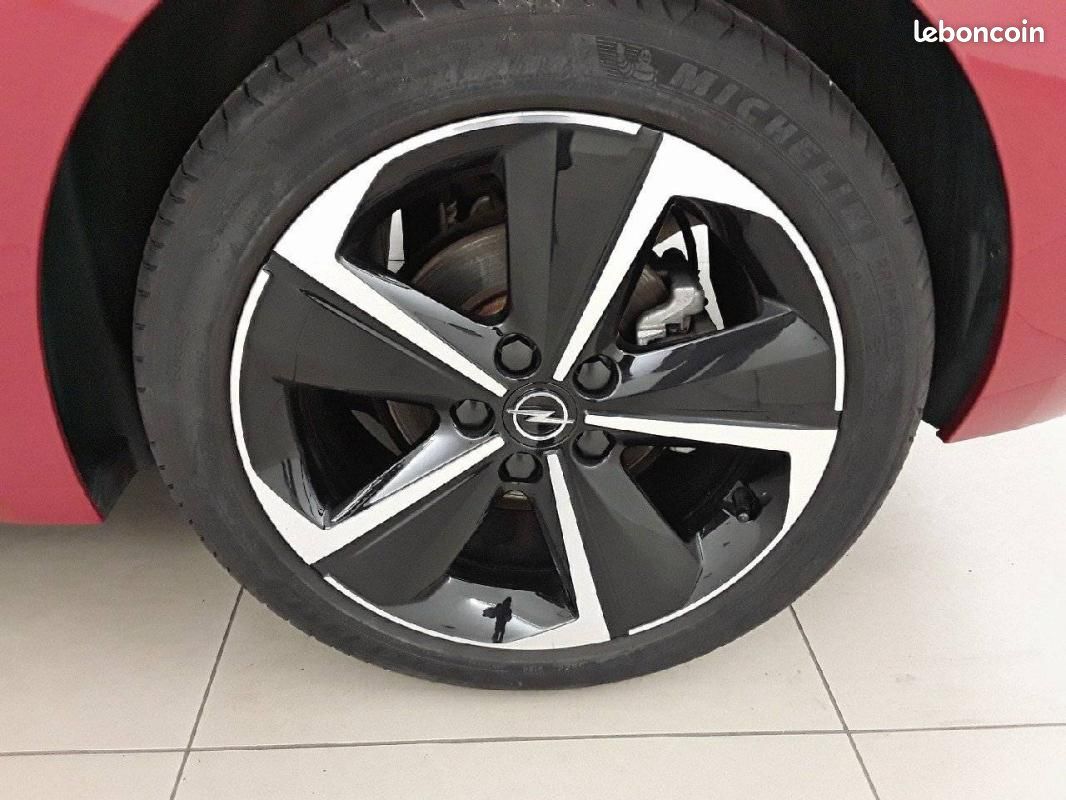 Opel Astra 1.2 Turbo 130 ch BVA8 (image 11)
