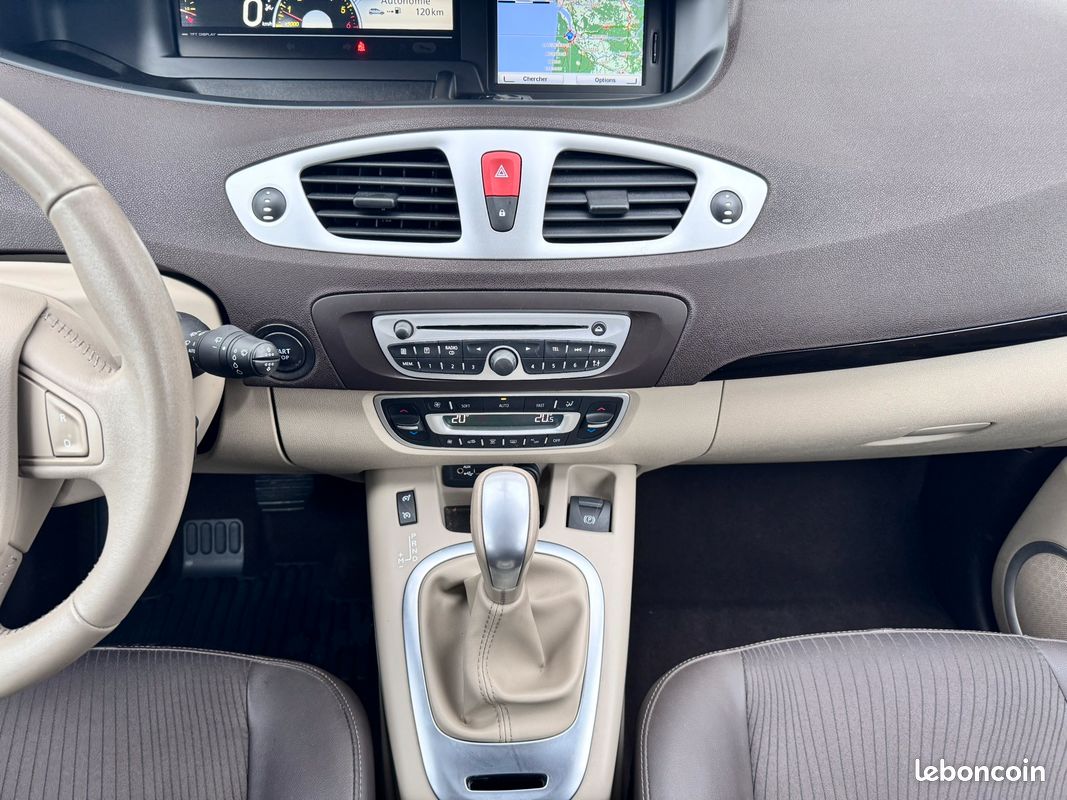 RENAULT SCENIC III PRIVILEGE 1.5 DCI 110cv BV AUTO 5 PORTES (image 7)
