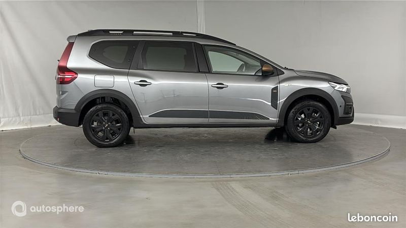 Dacia Jogger 1.6 hybrid 140ch Extreme 7 places -24 (image 4)