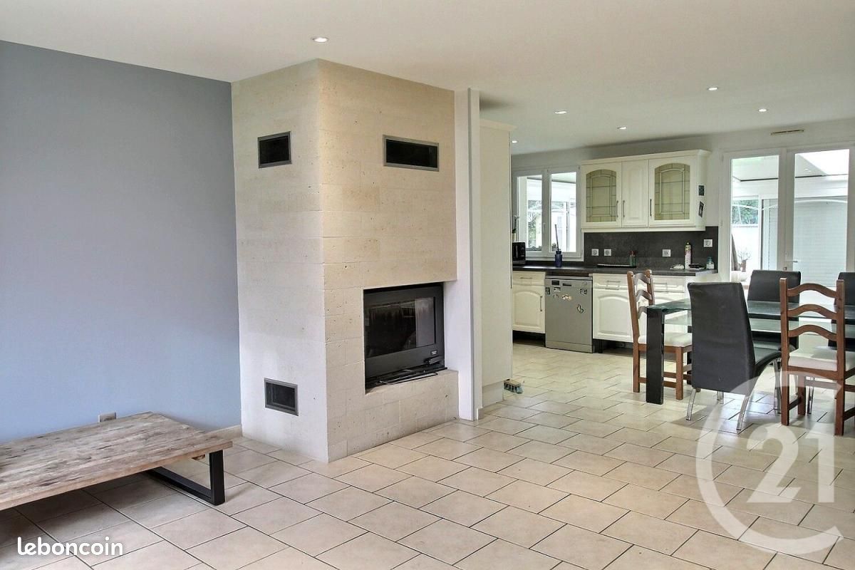 Maison 6 pièces 116 m² · à Beauce la Romaine · 116 m² · 990 €/mois