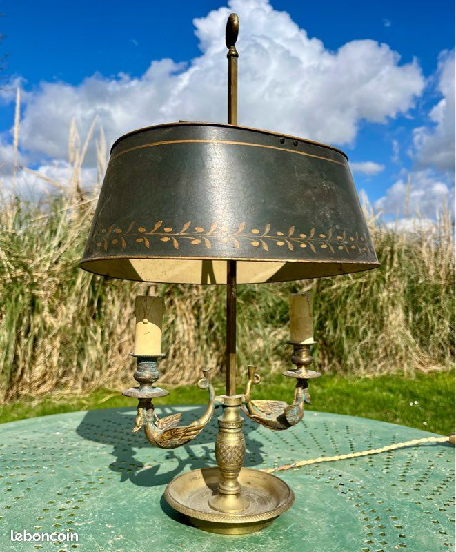 Lampe bouillotte de style Empire bronze doré décors de cygnes Napoléon 1er XIXème siècle porte binets ancienne (image 1)