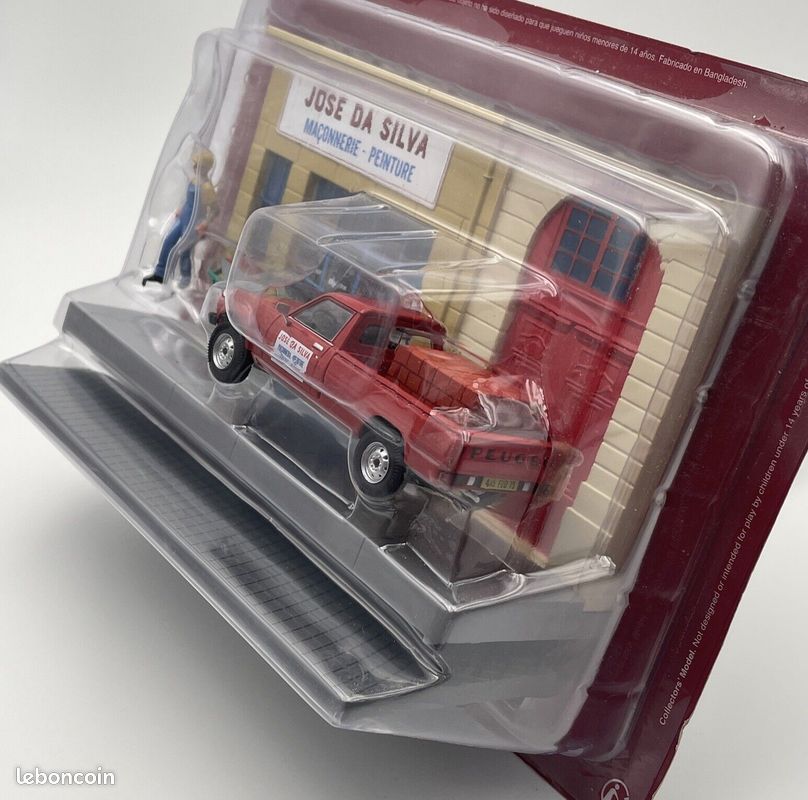 PEUGEOT 504 Dangel Pick-Up + diorama Le maçon José DA SILVA – Maçonnerie Peinture + 1 personnage et 1 brouette - échelle 1/43 - Neuf en Boite - collection VEHICULES UTILITAIRES avec DIORAMA N° 16 (image 5)