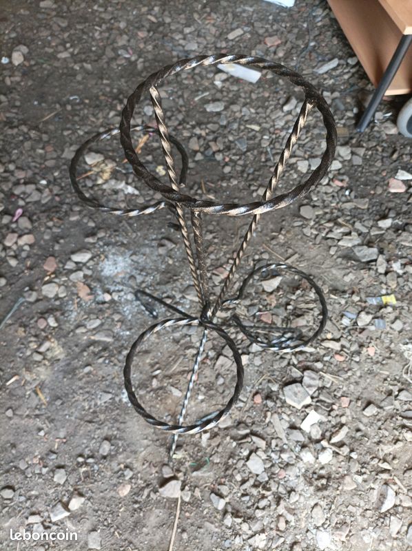 Support pots fleurs en Fer Forge (image 1)
