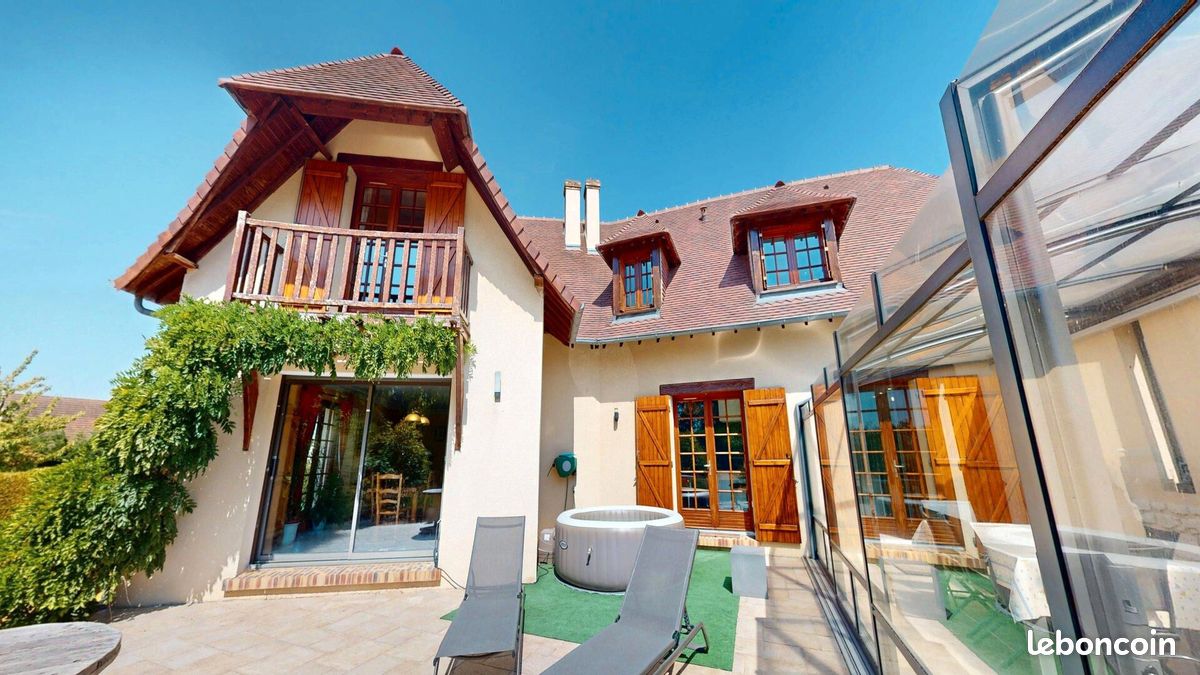 Maison 6 pièces 218 m² · à Guichainville · 218 m² · 367 000 €