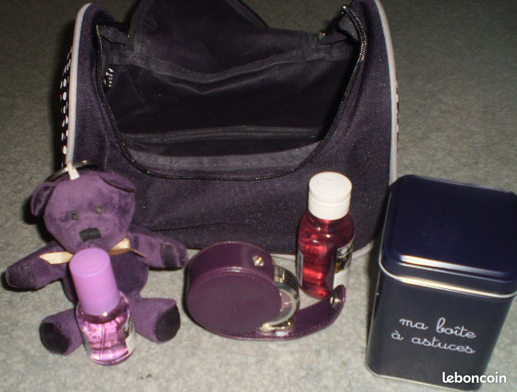 Une trousse (neuve) & ses accessoires (image 1)