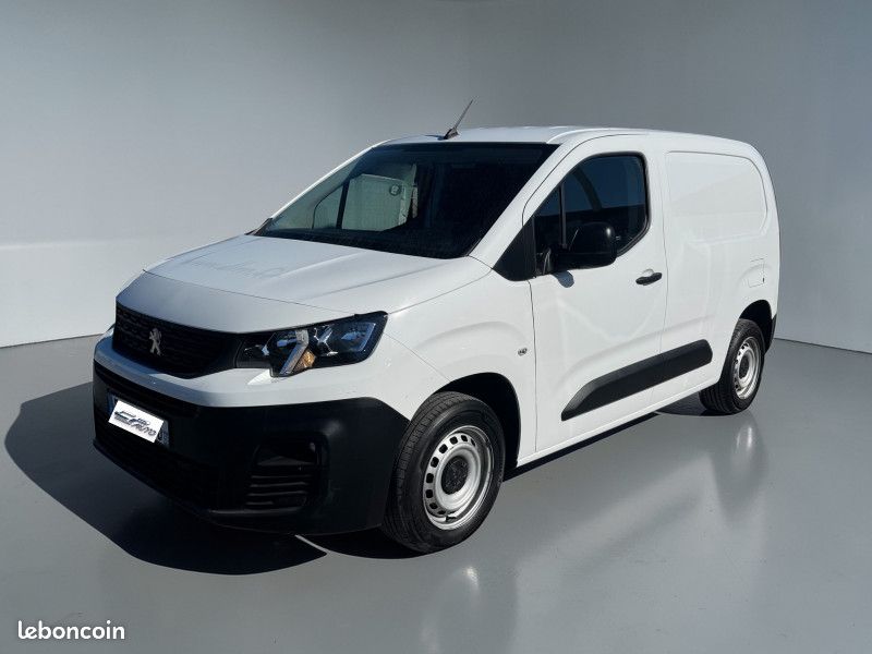Peugeot PARTNER STANDARD 1000KG BLUEHDI 75CH GRIP 4CV (image 1)