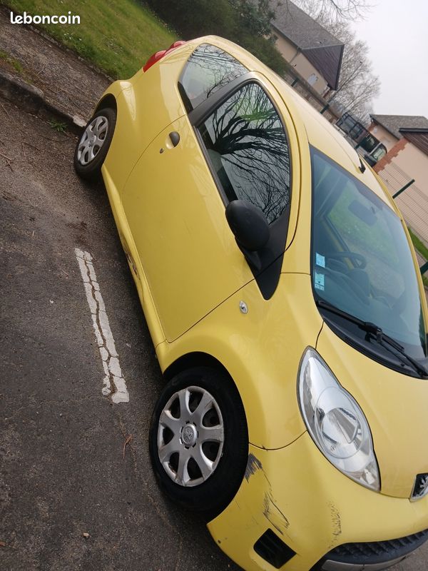 Peugeot 107 (image 2)
