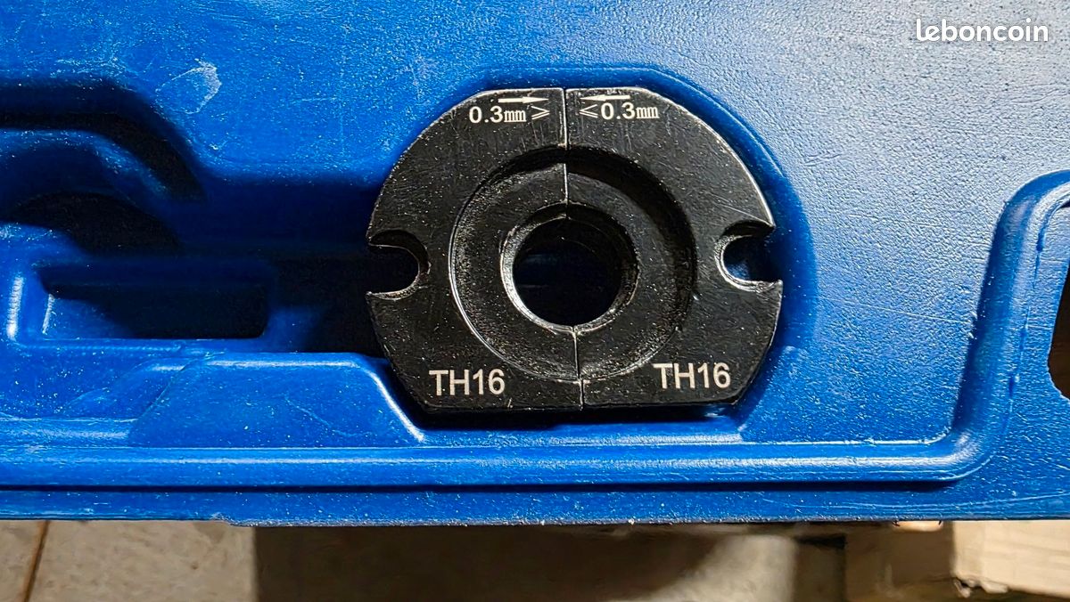 đ§ Loue pince Ă sertir pour raccords multicouche (image 2)