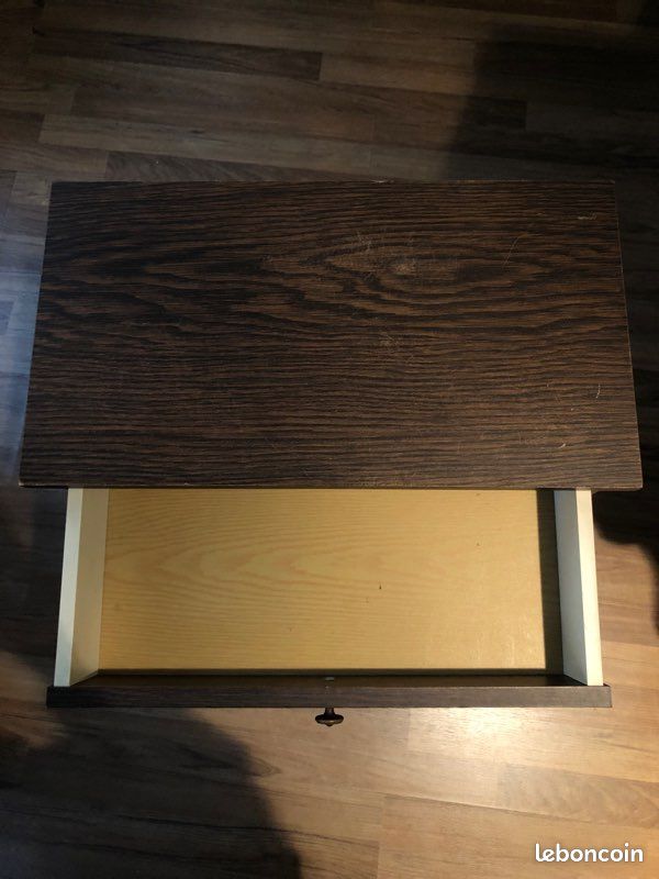 Petite commode en bois (image 2)