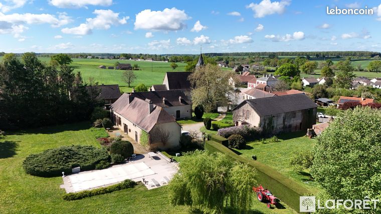 Propriété 7 pièces 288 m²
