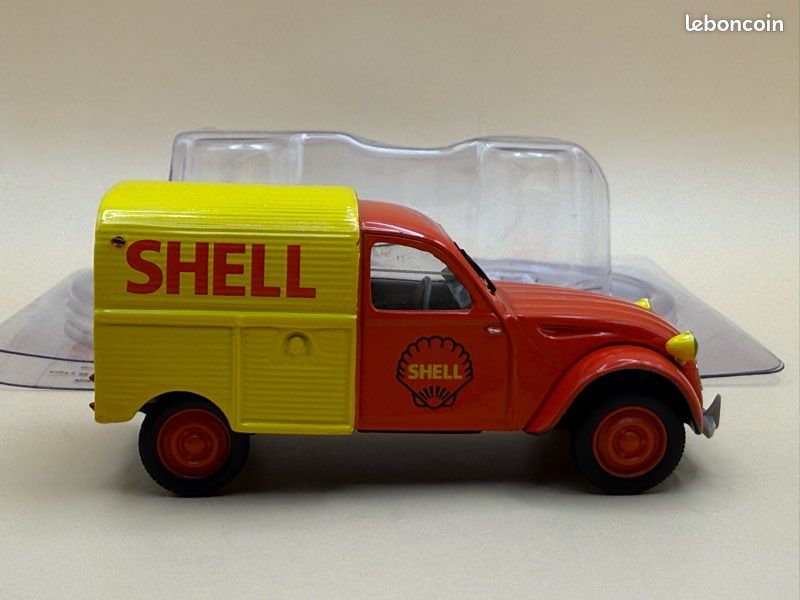 Norev 1/43 Citroën 2 CV AZU Shell (image 2)