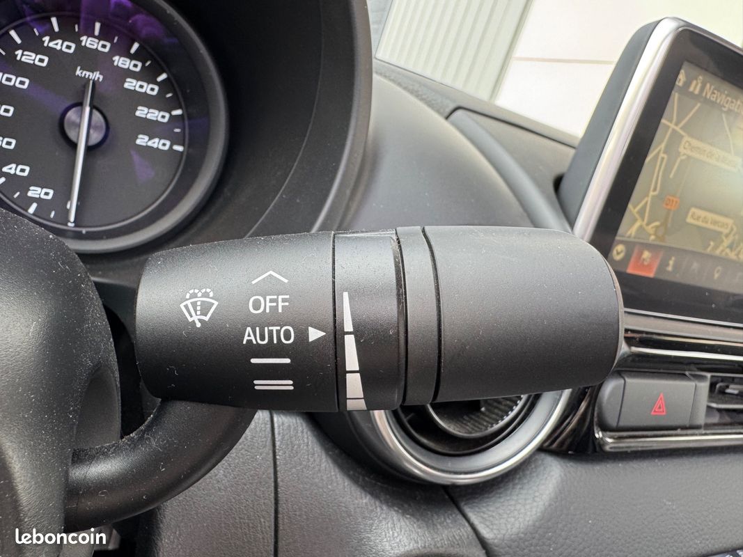 FIAT 124 SPIDER 1.4L MULTIAIR 140CH LUSSO PLUS / CAMERA DE RECUL + GPS + INTERIEUR CUIr (image 22)