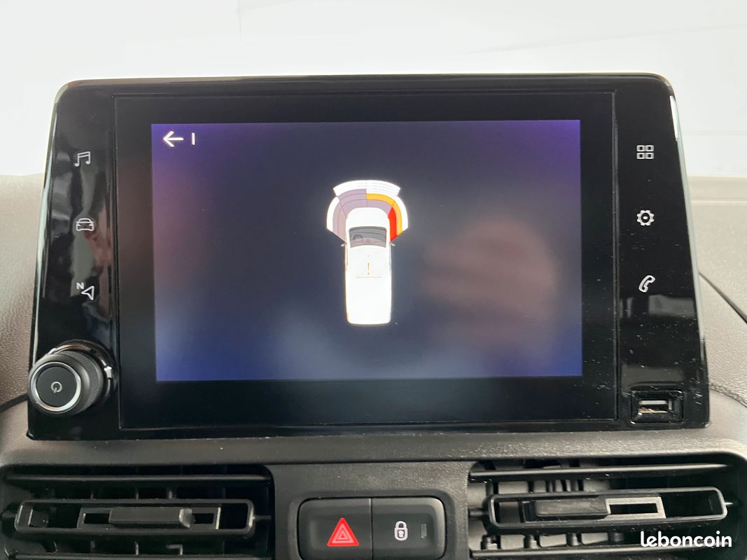 Citroën Berlingo (3 places) XL 950kg BlueHDi 130 S&S BVM6 Club / Faible KM /14 990 HT (image 11)