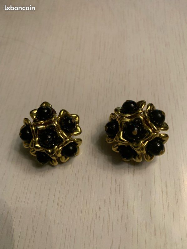 Ancienne Paire De Boucle D'oreille Plaquer Or Createur Boule Fleurs