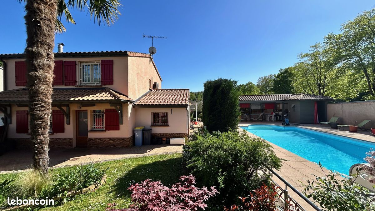Maison 6 pièces 144 m² · à Mâcon · 144 m² · 289 000 €