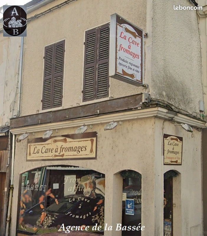 Immeuble 150 m² · à Provins · 150 m² · 233 200 €