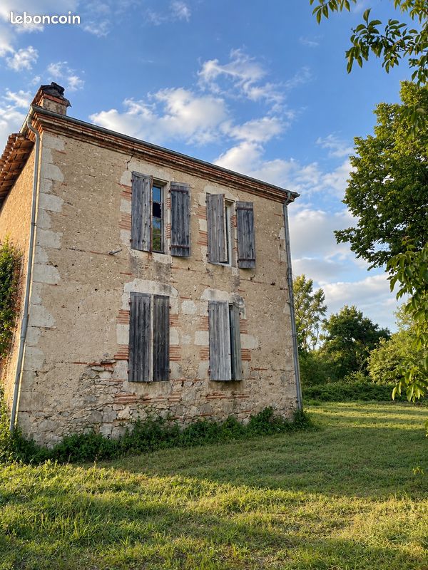 Maison 6 pièces 180 m² · à Layrac · 180 m² · 67 500 €