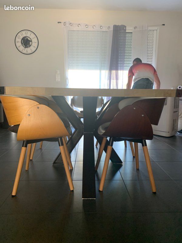 Table type industrielle (image 2)