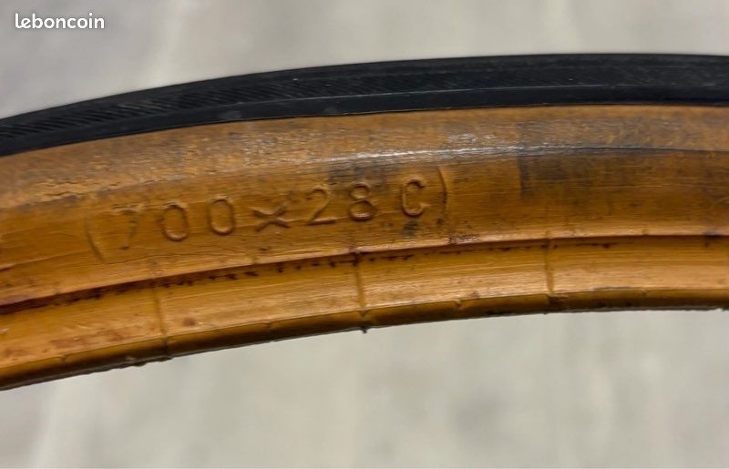 Pneu tubulaire Vittoria A.Dugast Rhino VITTORIA Pneu tubulaire Vittoria A.Dugast Rhino VITTORIA