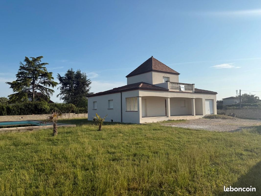 Maison 5 pièces 138 m² · à Bias · 138 m² · 210 000 €