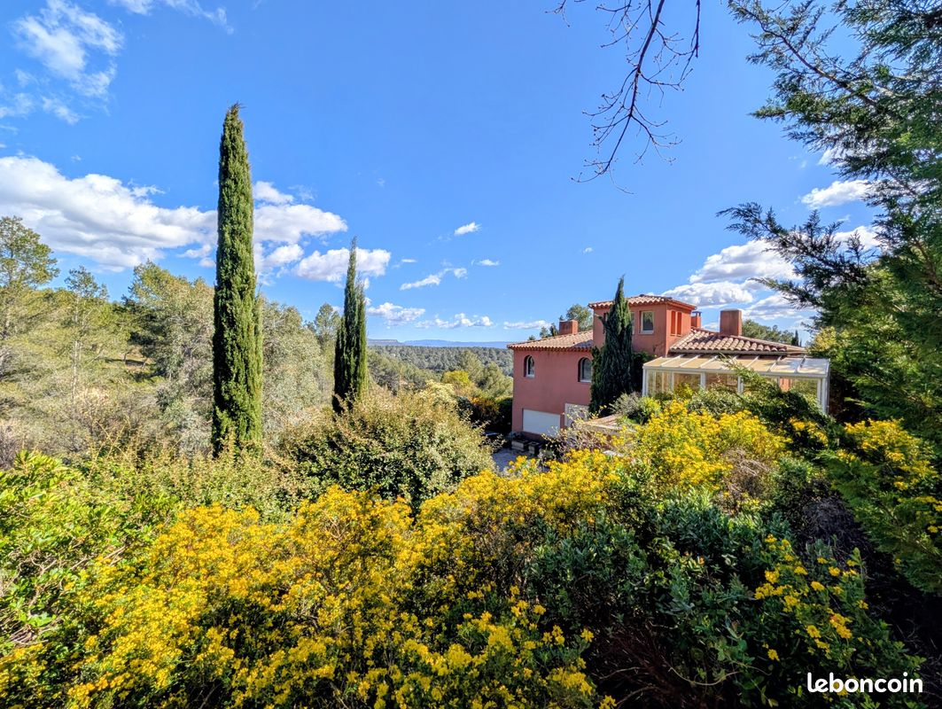 Maison 7 pièces 197 m²