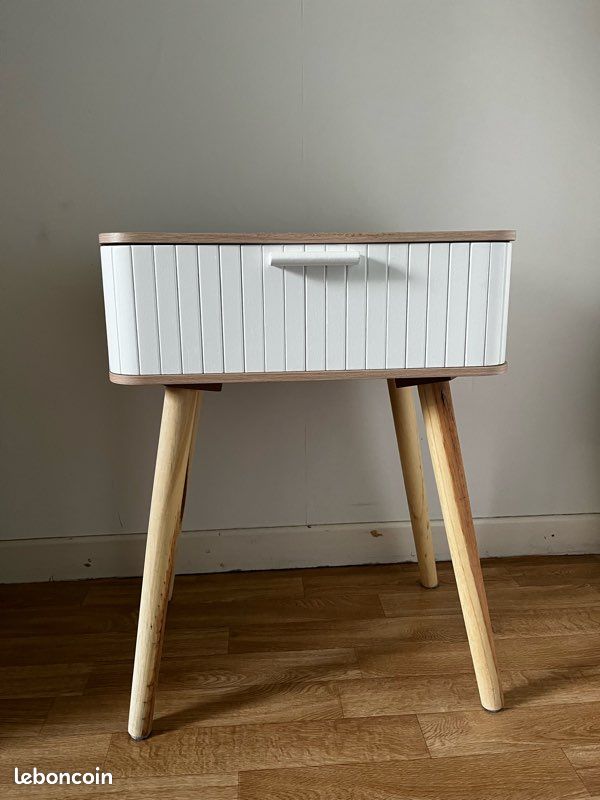 Table de chevet (image 1)