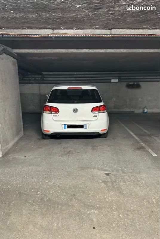 Place de parking · à Lyon · 25 000 €