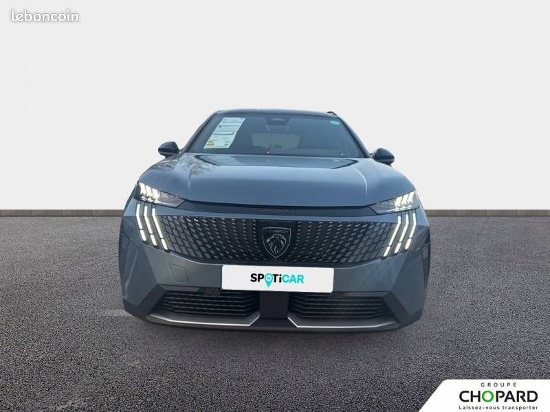 Peugeot 5008 Plug-in Hybrid 225 ch e-DCS7 GT (image 4)