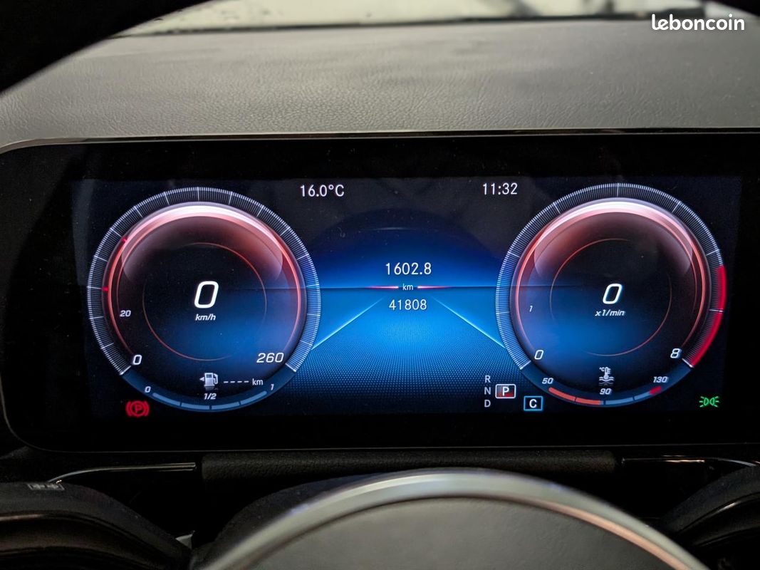 MERCEDES GLA 200 1.3 165 Progressive Line 7G-DCT (image 32)