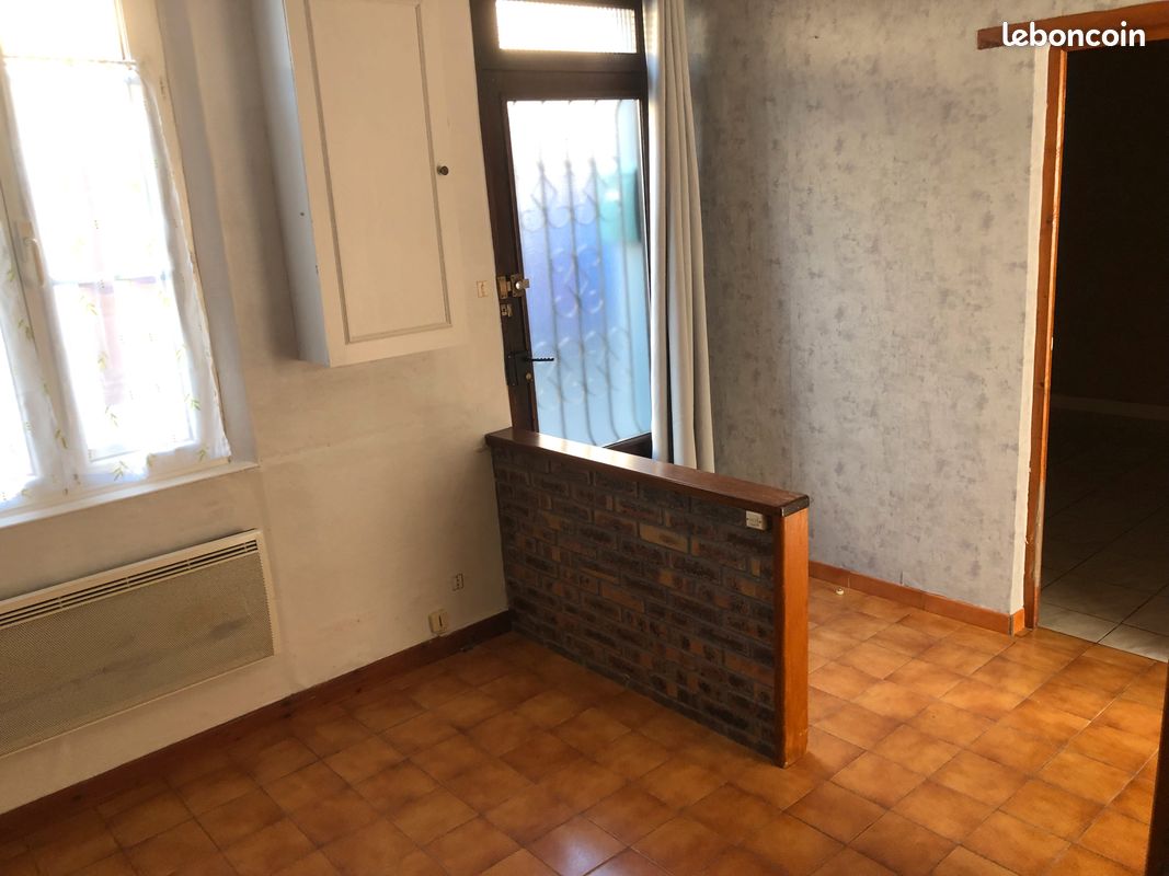 Maison 5 pièces 80 m² · à Tully · 80 m² · 550 €/mois
