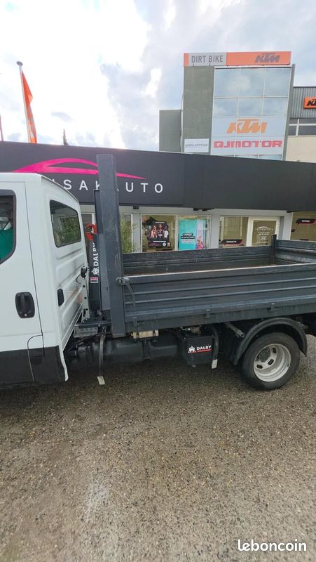 IVECO DAILY VI 35c15 POLYBENNE AMPLIROLL 146ch / TVA Récupérable / Factures entretien / Avec Benne / Climatisation / Régulateur (image 18)