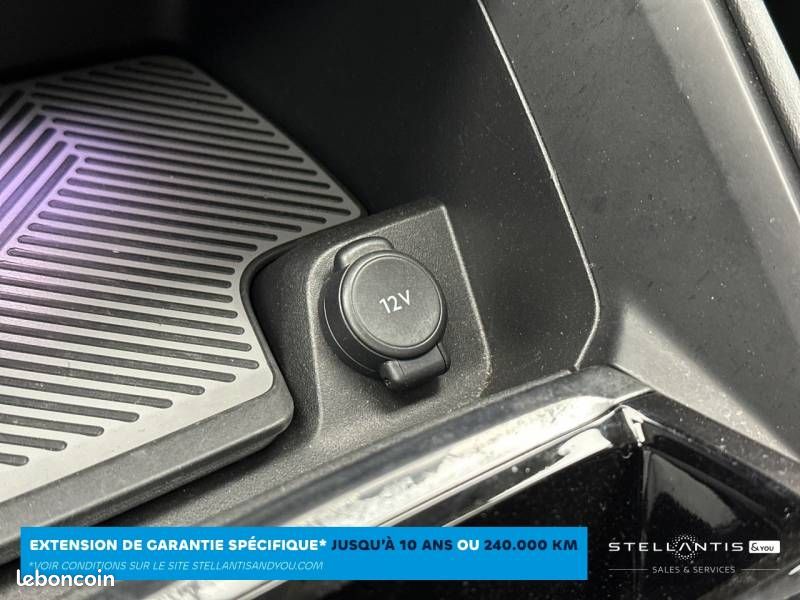 Citroën C4 BlueHDi 130 S&S EAT8 Shine Pack (image 33)