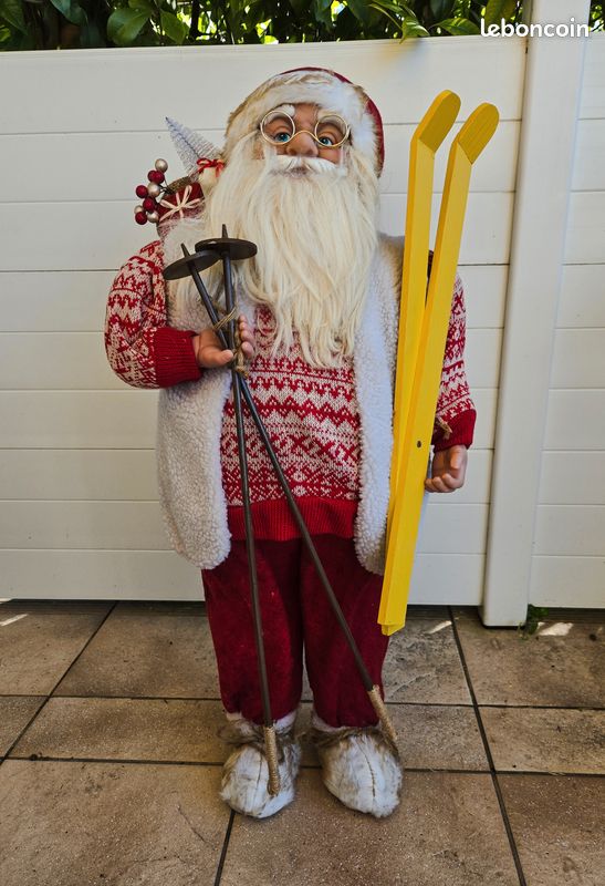 Coupon De Tissu Acufactum Thème Père Noël / Saint Nicolas - 60 Cm X 150 Cm - Comme Neuf