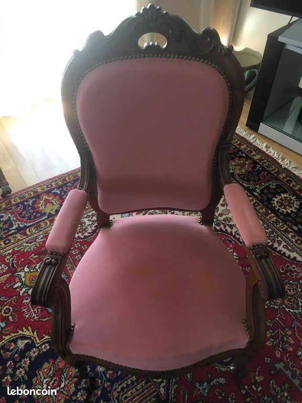 Deux Fauteuils Louis XV rose (image 2)