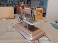 Lot Anciens Jouets Machines à Coudre Piqu Bien + Boîte + Accroche De Table - Occasion