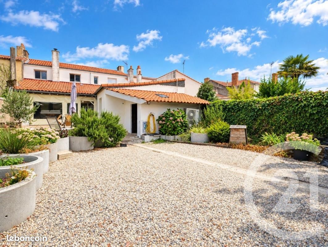 Maison 7 pièces 163 m² · à Bois-de-Céné · 163 m² · 279 900 €
