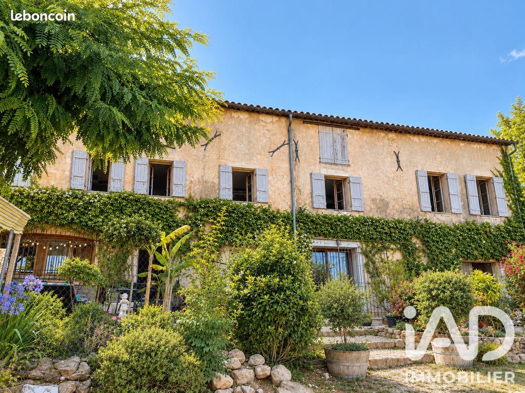 Maison 15 pièces 300 m² · à Montauroux · 300 m² · 2 499 000 €