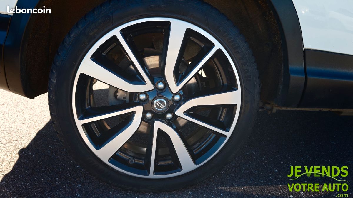 Nissan Qashqai 1.5 dCi 110ch Tekna (image 32)