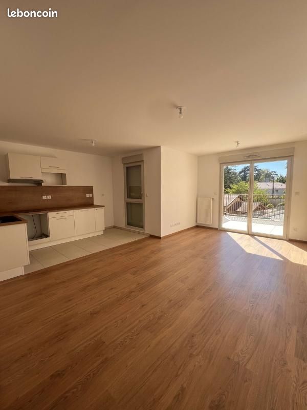 Appartement 4 pièces 80 m² · à Rillieux-la-Pape · 80 m² · 1 015 €/mois