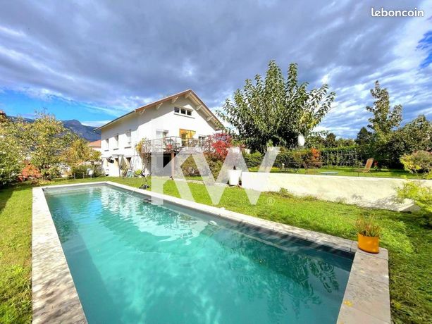 Maison 8 pièces 130 m²