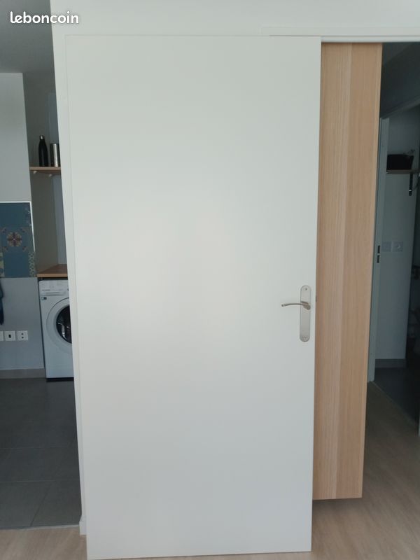 Porte en bois neuve (image 1)